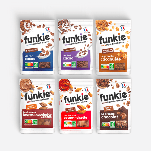 Ce pack contient les céréales de la marque Funkie. Les meilleures alternatives du rayon :
Les PAF Cacao Funkie, en 5 ingrédients
Les POP Cacao Funkie, en 3 ingrédients
Les fourrées beurre de cacahuète & cacao Funkie, nutriscore A
Les fourrées caca-noisette Funkie, nutriscore A
Les granola chocolat Funkie, riche en fibres
Les granola cacahuète Funkie, nutriscore A


